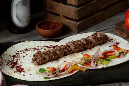 Шаурма с люля-кебабом из свинины