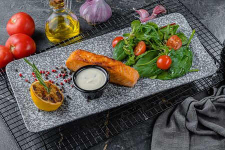 Стейк из лосося