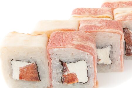 Ролл в беконе