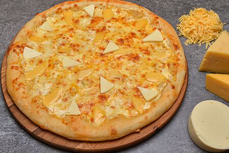 Пицца сырная