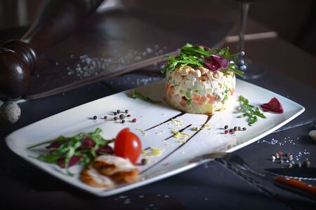 Салат Оливье с курицей