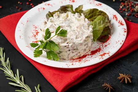 Салат Каприз