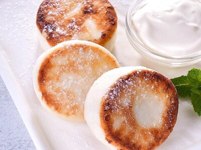Сырники со сметаной
