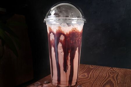 Шоколадный молочный коктейль