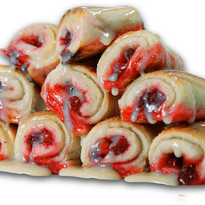 Рулетики с брусникой