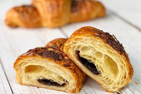 Круассан шоколадный