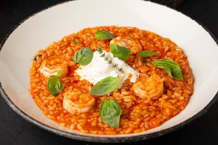 Ризотто со страчателлой и креветками