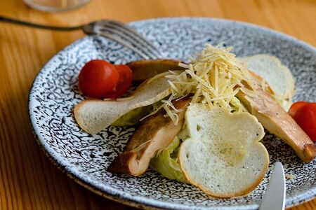 Цезарь с курицей