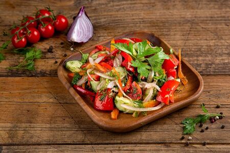 Салат овощной