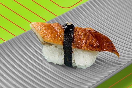 Суши с угрем