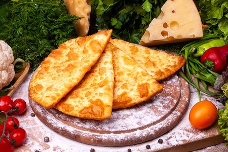 Чебурек с сыром