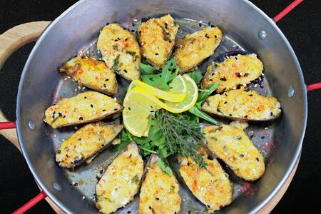 Мидии запеченные