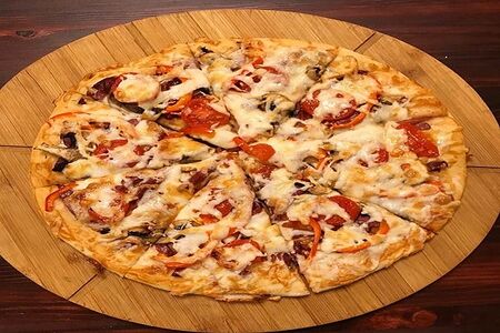 Пицца с ветчиной