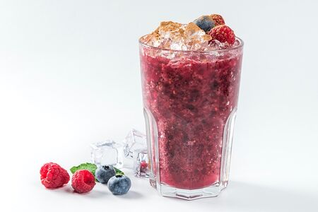 Смузи ягодный с корицей