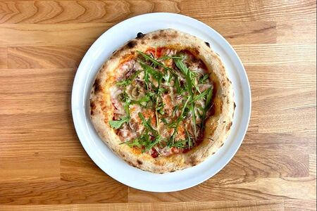 Пицца с тунцом