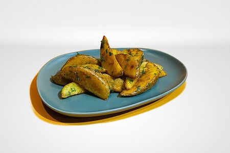 Деревенский картофель с зеленью