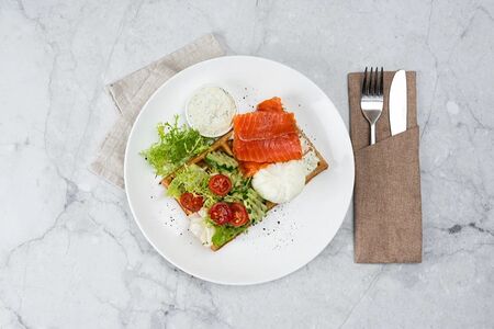 Бриошь-матча с лососем