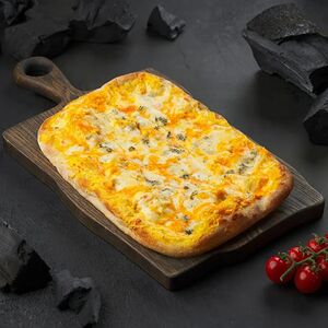 Римская пицца Четыре сыра