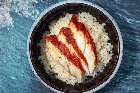 Угорь на рисе