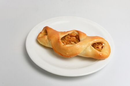 Пирожок с яблоком