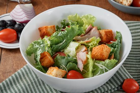 Цезарь с курицей