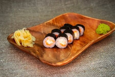 Классический ролл с сыром