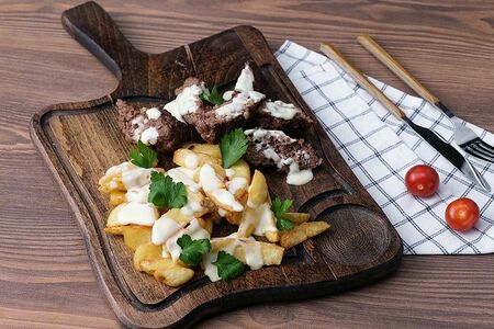 Кюфта-кебаб из баранины с плавленным сыром