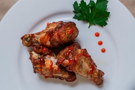 Крылья острые