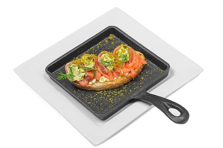 Брускетта с лососем