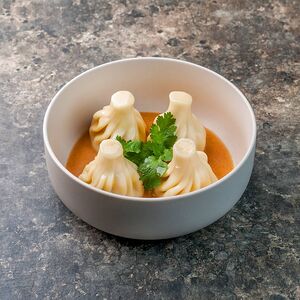 Мини-хинкали с креветкой и курицей