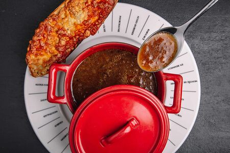 Суп Лионский луковый с сырной гренкой