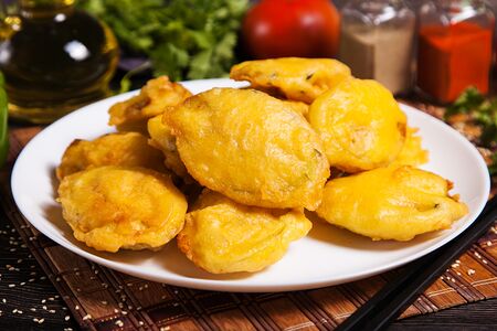 Жареные баклажаны фаршированные в кляре