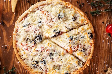 Пицца с ветчиной