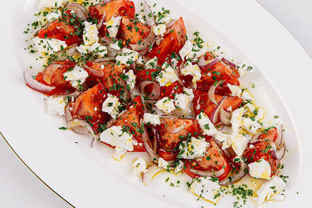 Узбекские томаты с брынзой и луком