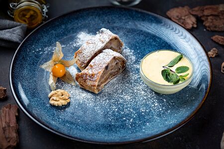 Яблочный штрудель