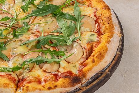 С грушей и сыром Дорблю 