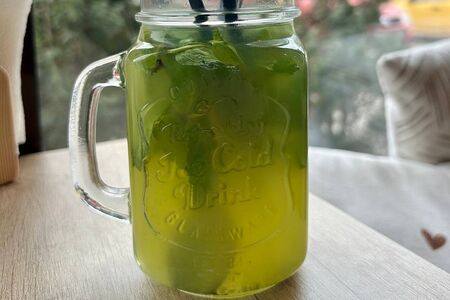 Чай с киви, фейхоа и мятой