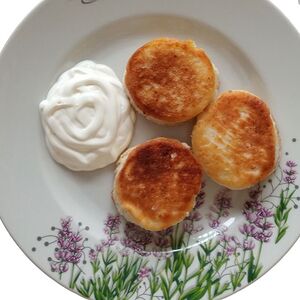 Сырники со сметаной