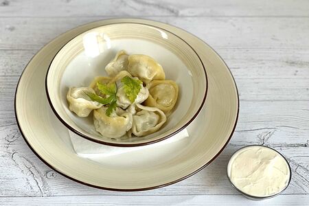 Пельмени домашние с бульоном