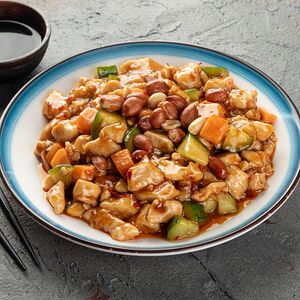 Курица губао 官保鸡丁