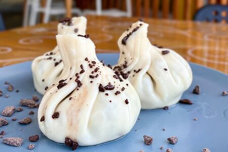 Хинкали с бананом и шоколадом