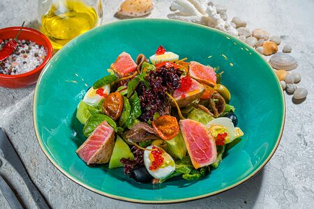 Нисуаз с тунцом