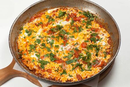 Яичница с помидорами бычье сердце