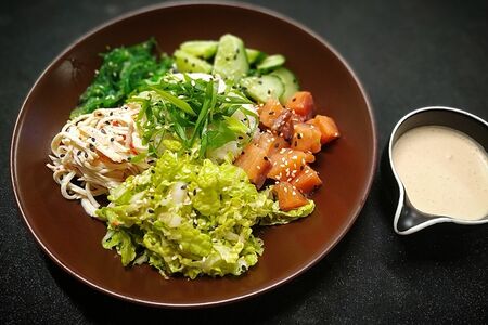 Поке с лососем