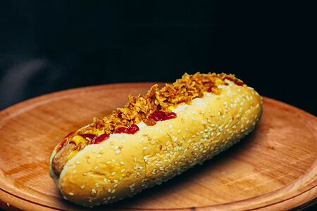 Хот-дог Баварский с куриной колбаской