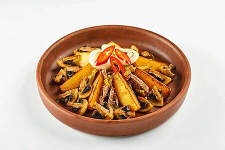 Теплый салат с говядиной