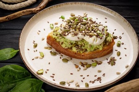 Брускетта с бурратой