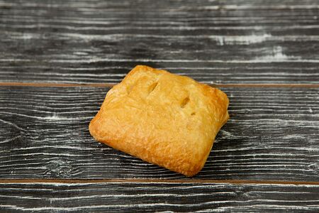 Слойка ветчина-сыр