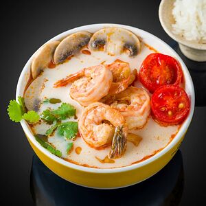 Том ям с креветками