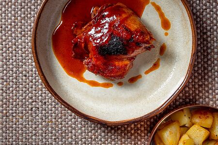 Филе утиной ножки с соусом демиглас